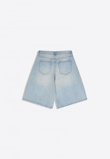 Джинсовые шорты