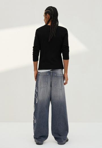 Свободные джинсы