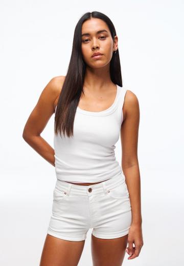 Джинсовые шорты