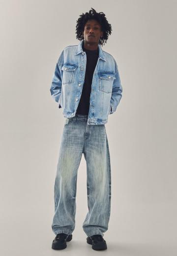 Прямые джинсы