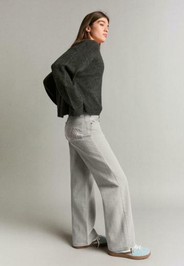 Прямые джинсы