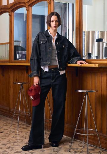 Куртка с накладнымит карманами