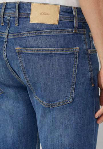 Узкие джинсы