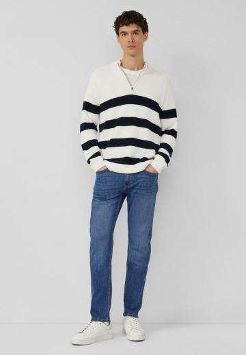 Узкие джинсы