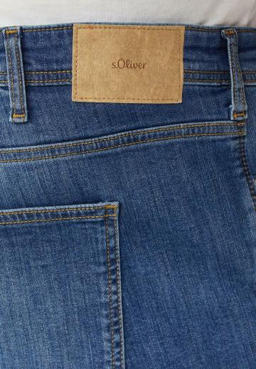 Прямые джинсы