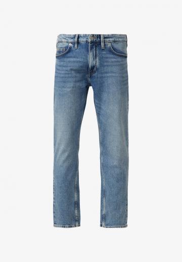 Прямые джинсы