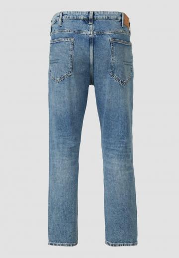 Прямые джинсы