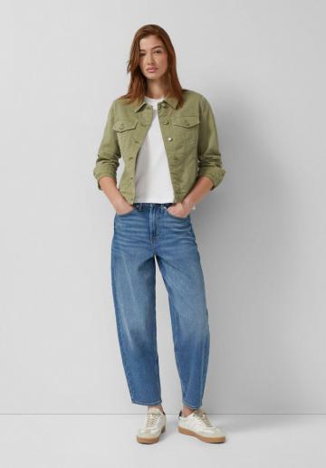 Куртка с накладнымит карманами