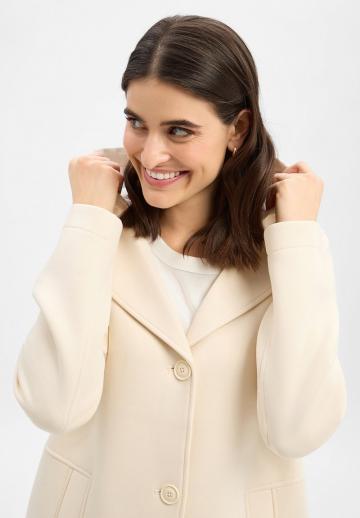 Короткое пальто