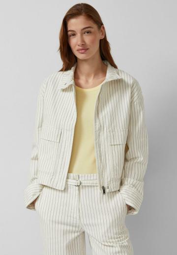 Куртка с накладнымит карманами