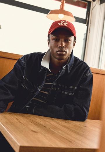 Джинсовая куртка