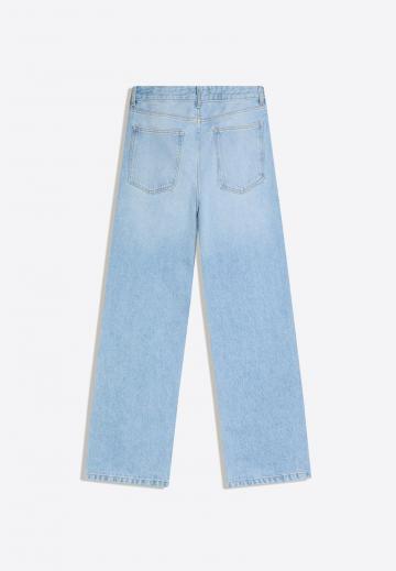 Прямые джинсы