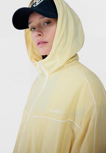 Спортивная куртка