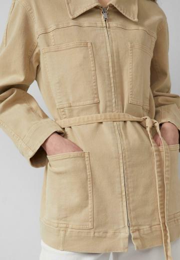 Блейзер с накладными карманами