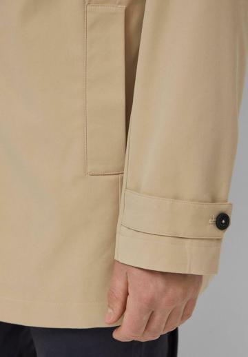 Короткое пальто