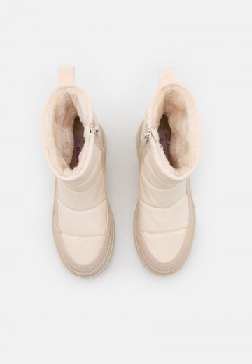 Зимние ботинки