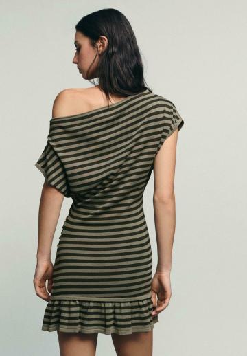 Короткое платье