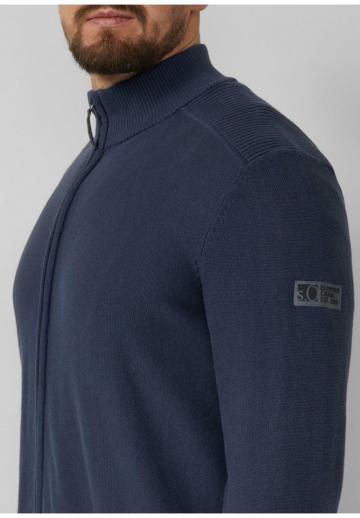 Вязаная кофта