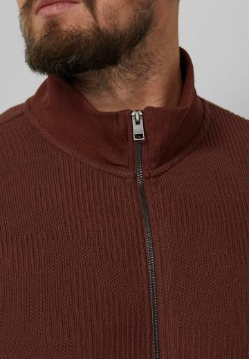 Вязаная кофта