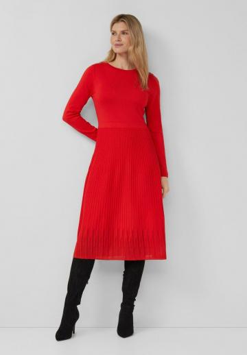 Вязаное платье