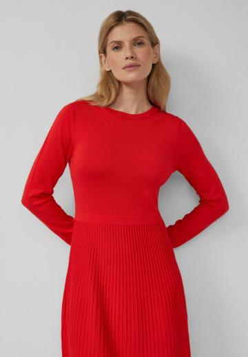 Вязаное платье