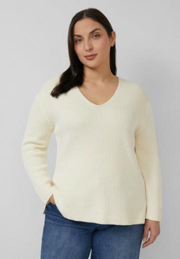 Пуловер с вырезом V