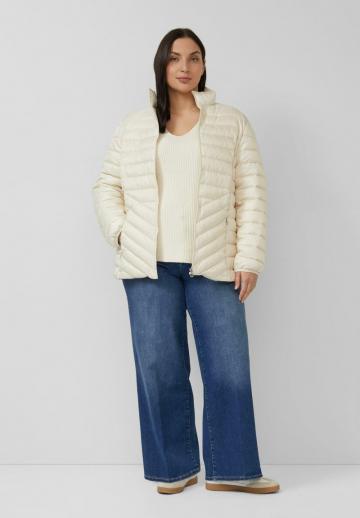 Пуловер с вырезом V