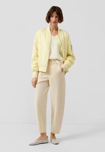 Пуловер в полоску