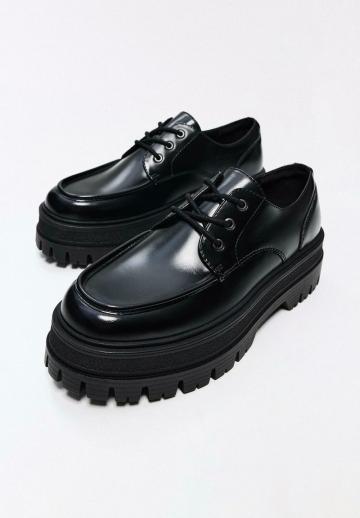 Ботинки на шнуровке