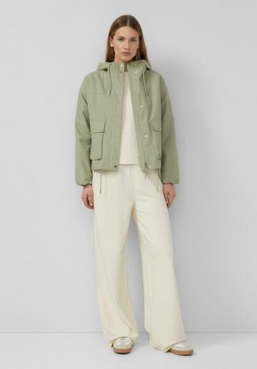 Куртка с накладнымит карманами