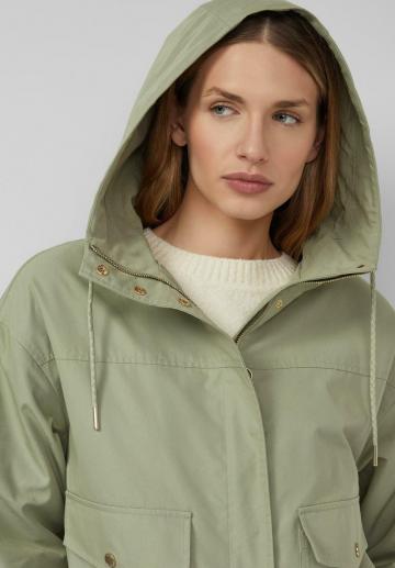 Куртка с накладнымит карманами