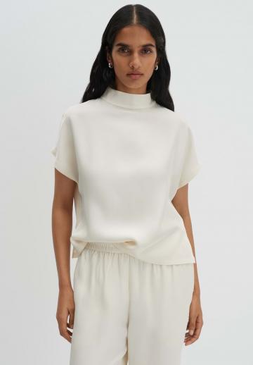 Атласная блузка