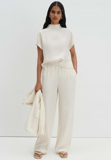 Атласная блузка