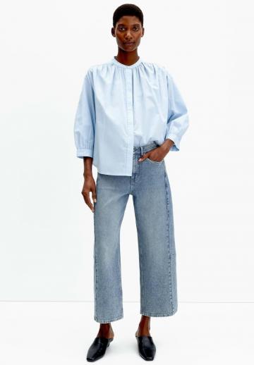 Короткие джинсы