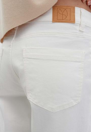 Клешеные джинсы