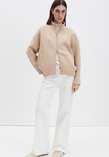 Клешеные брюки