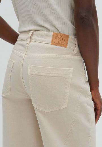 Свободные джинсы