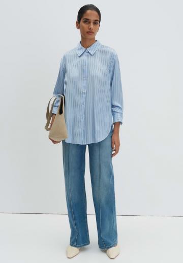 Атласная блузка