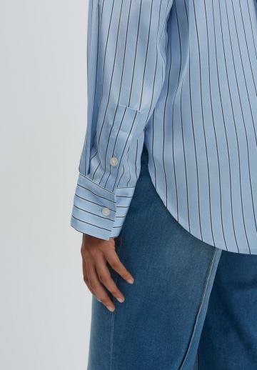 Атласная блузка