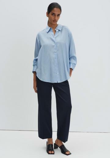 Атласная блузка