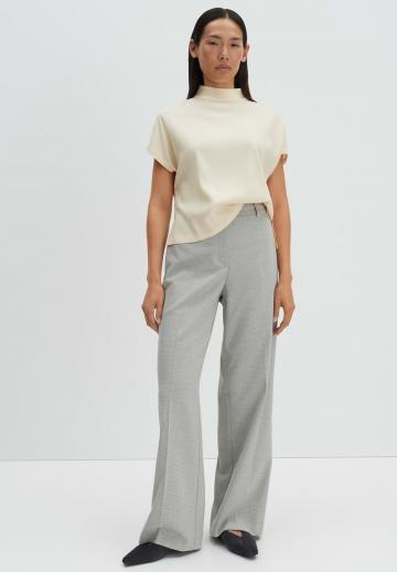 Атласная блузка