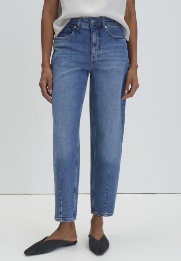 Прямые джинсы