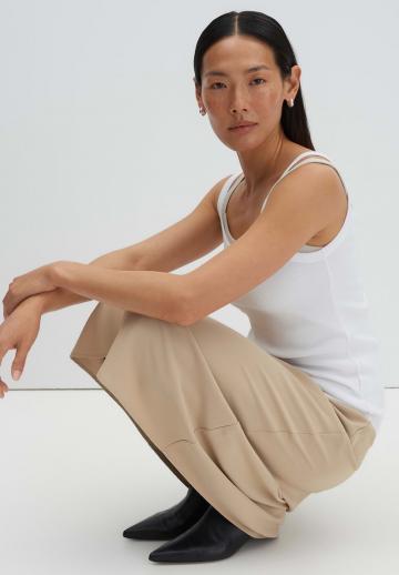 Топ на бретельках