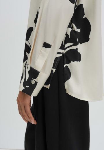 Атласная блузка