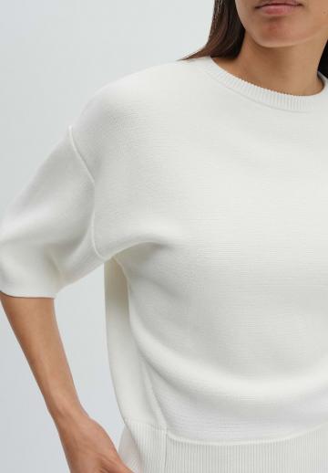 Пуловер с рукавом три четверти