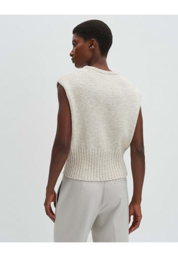 Пуловер без рукавов