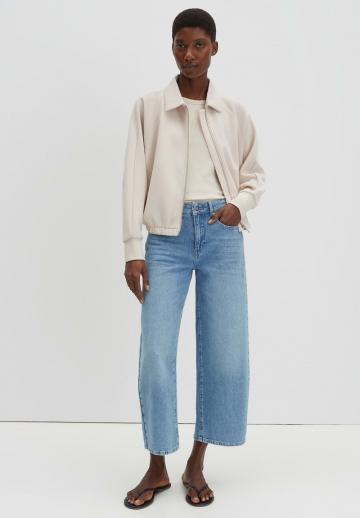 Короткие джинсы