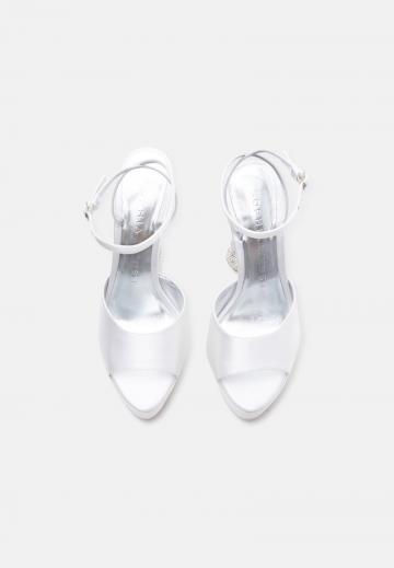 Босоножки на платформе