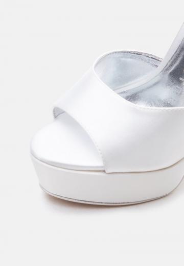 Босоножки на платформе