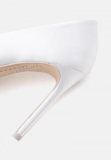 Туфли на высоком каблуке